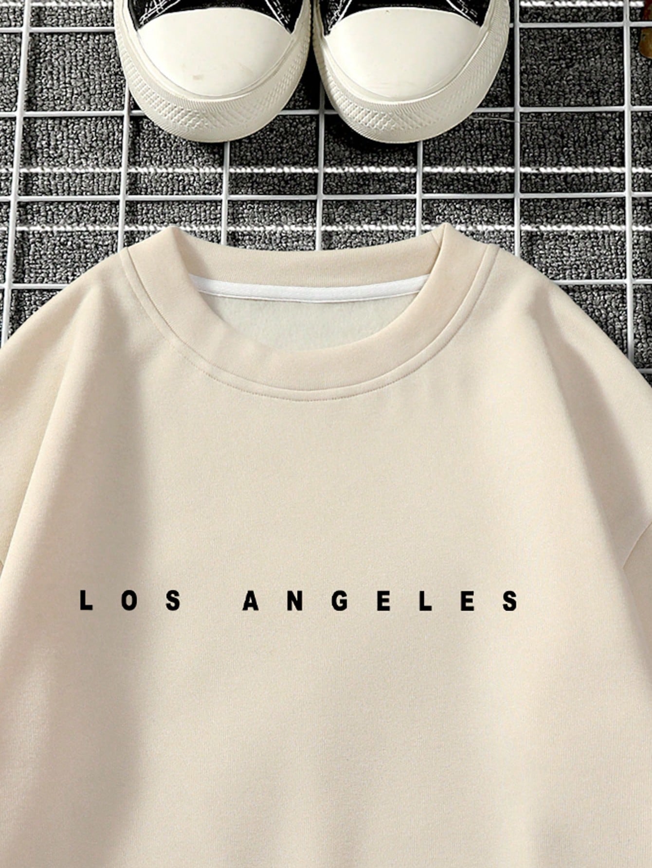  Men's Slogan Graphic Sweatshirt – Where Comfort Meets Unmatched Fashion Statements!